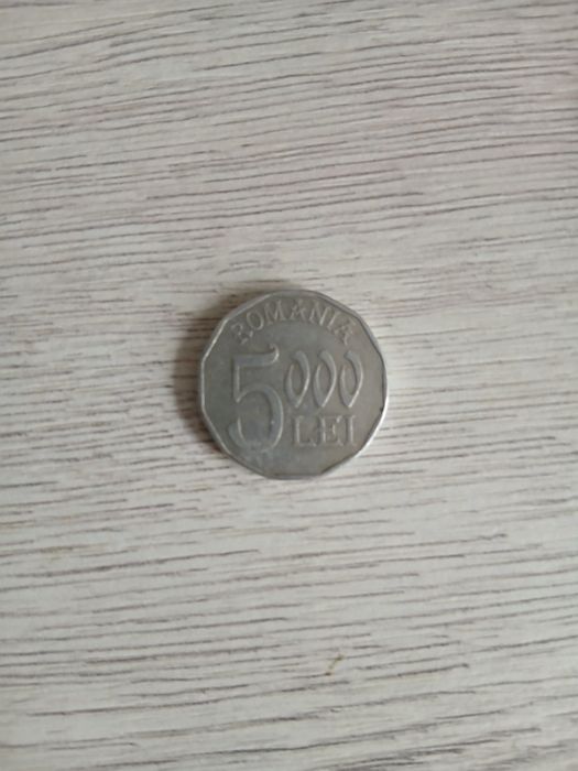 Vând moneda maghiara 20 filler anul 1918 și monedă 5000 lei 2003