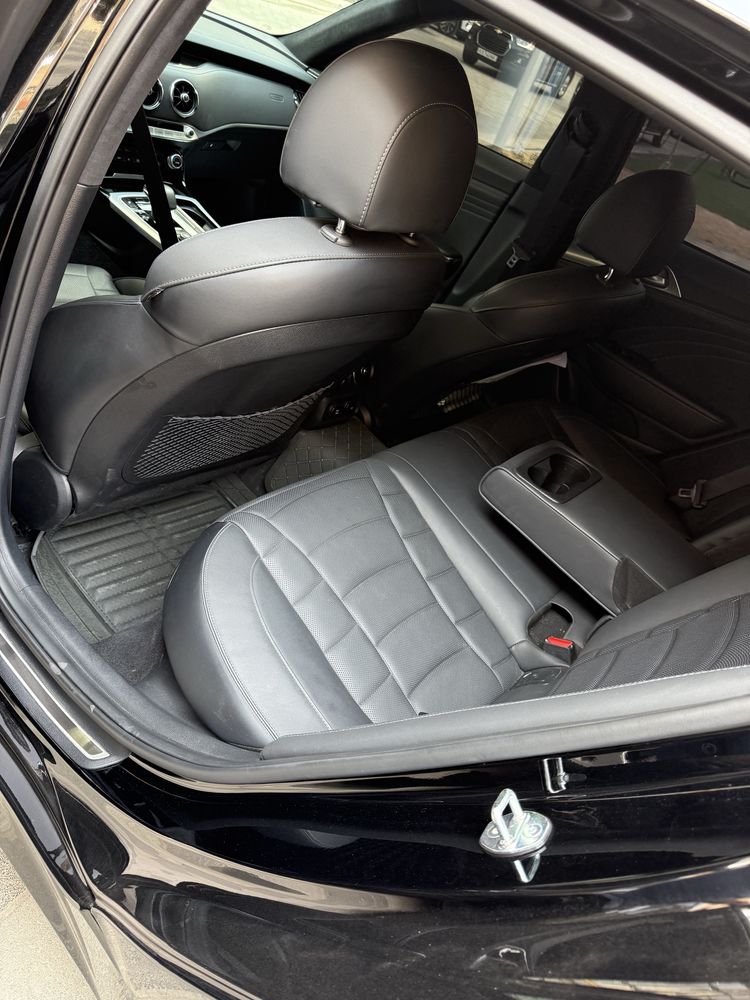 Kia stinger kraska toza