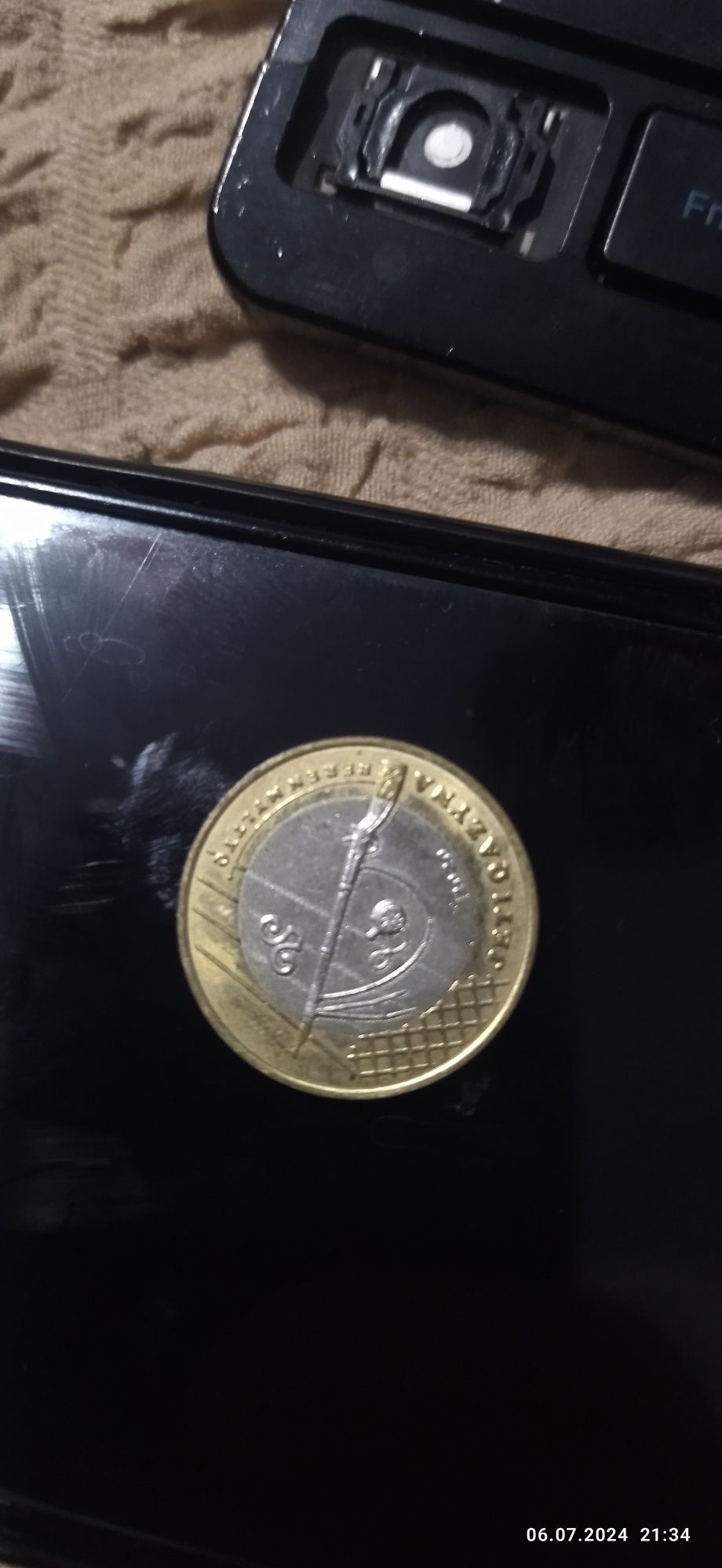 Продам коллекционую монету 100 тенге не дорого