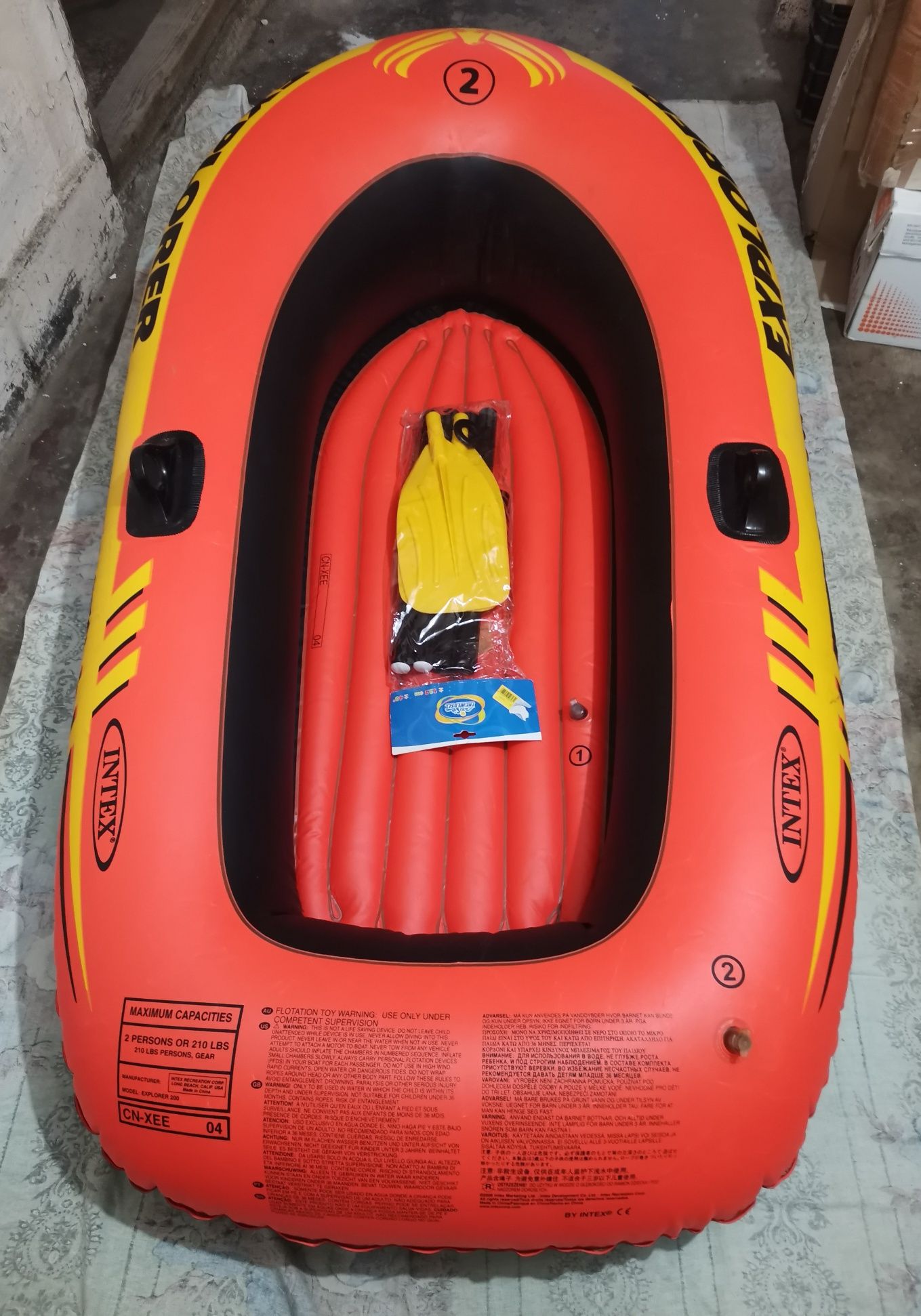 Barca Explorer 200 si Explorer 100 + Saltea 2 persoane Intex