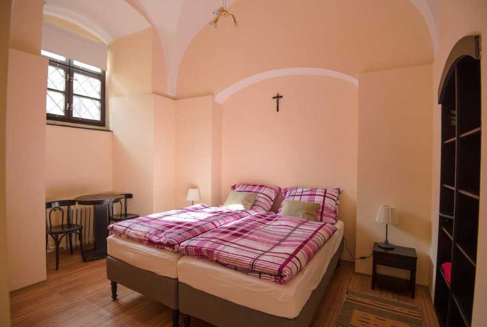 Дава се под наем Тристаен апартамент в Пловдив, Кючук Париж - 88 кв.м за 270.3 € - Снимка #2