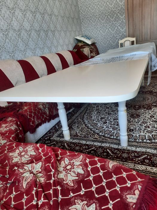 Продаётся стол..диван