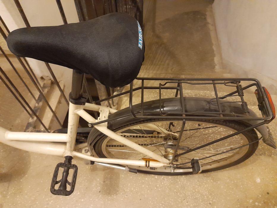 Vând bicicleta nemteasca