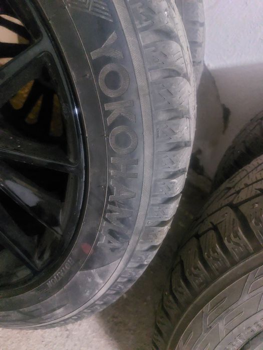 Зимние шины с дисками 17/215/55