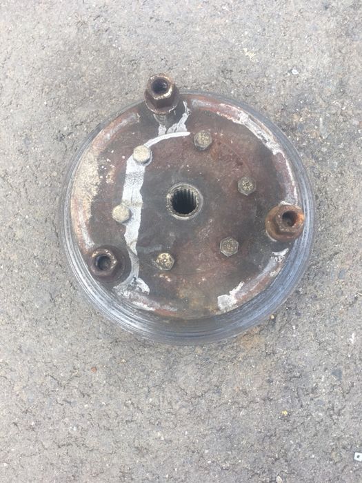 butuci caruta cu trei prezoane si patru