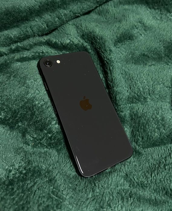 IPhone SE generatia a doua