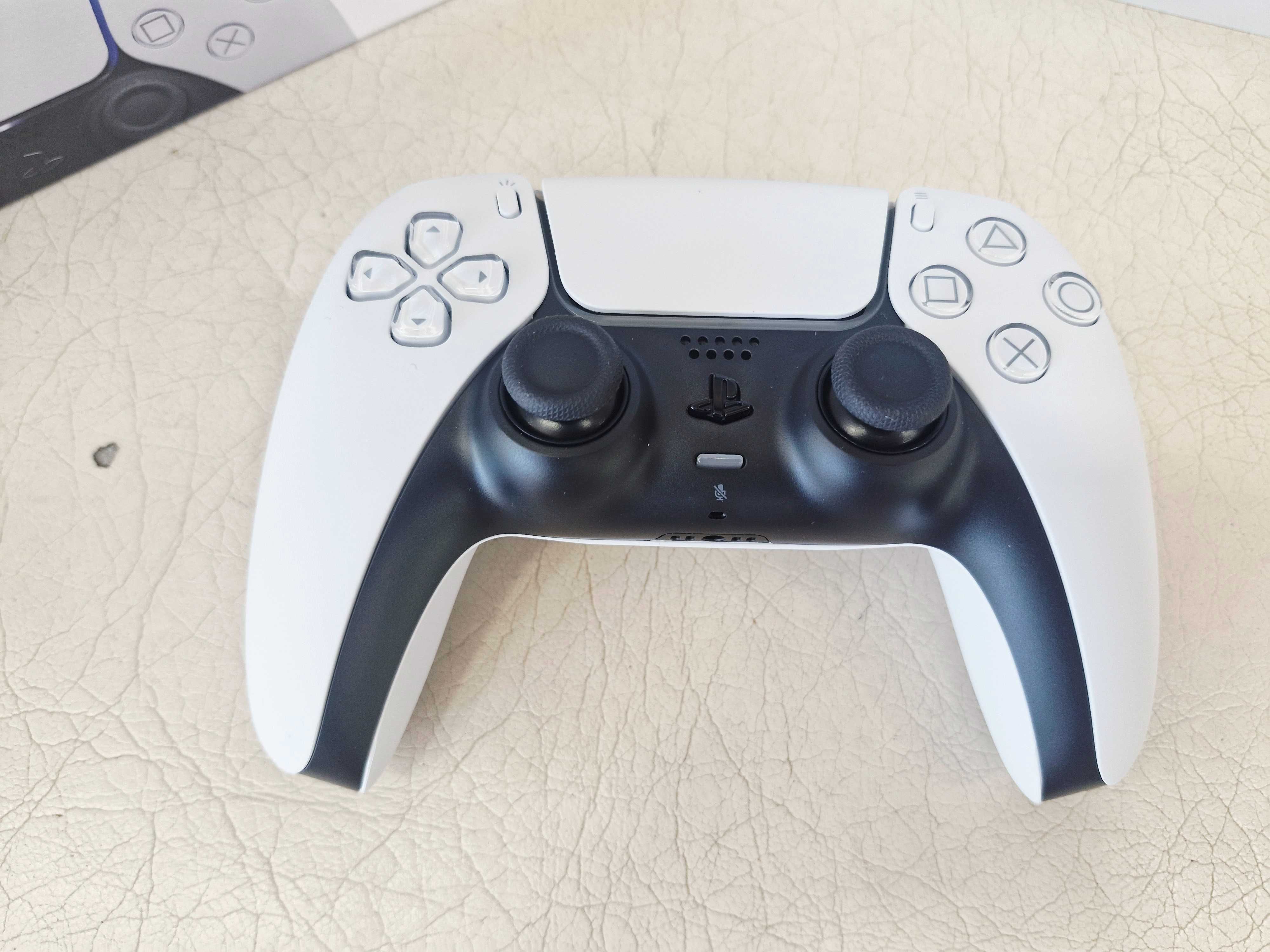 PlayStation 5 Slim 1TB Чисто нов с гаранция disc edition