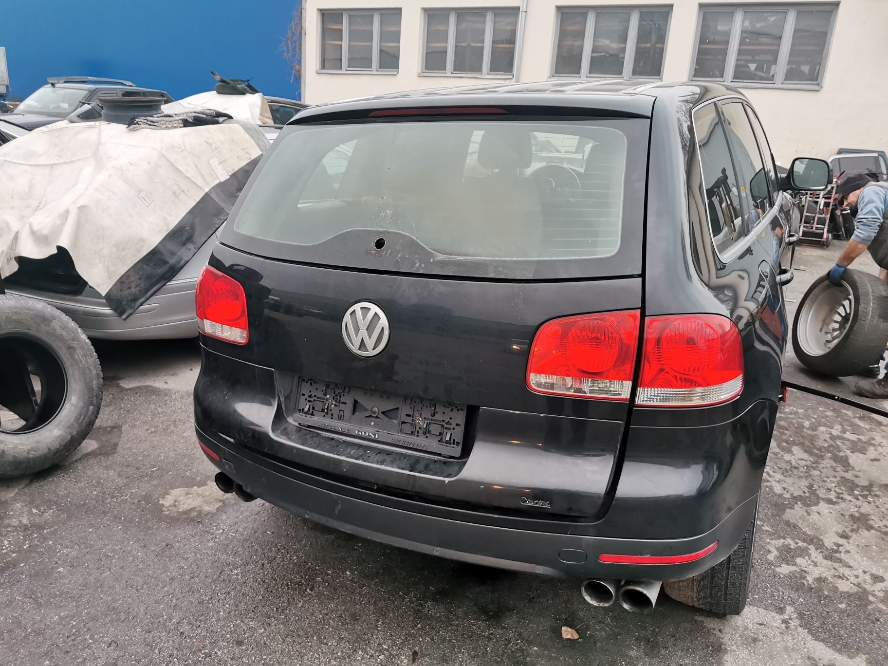 На части VW Touareg V10 5.0TDI 313кс въздушно махагон волан