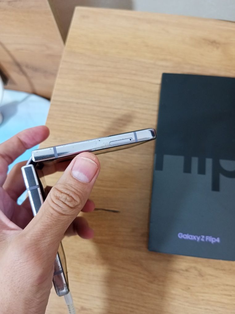Samsung Z Flip-4, 8/256
