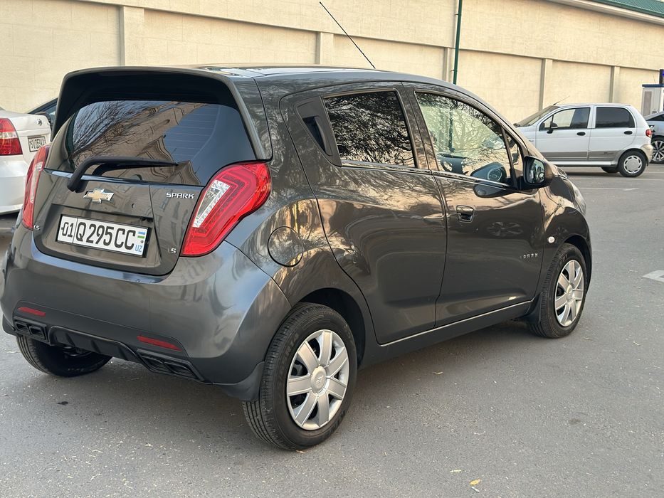spark sotiladi tozza kiraska metan gaz 110000 km 2019 yil