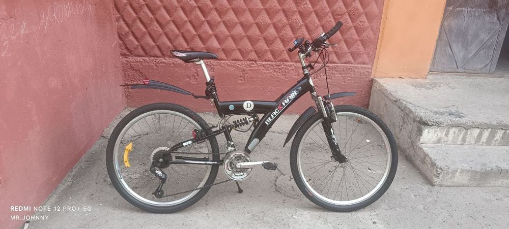 Fargʻona shahar frunskiy massivda velosiped sotiladi.