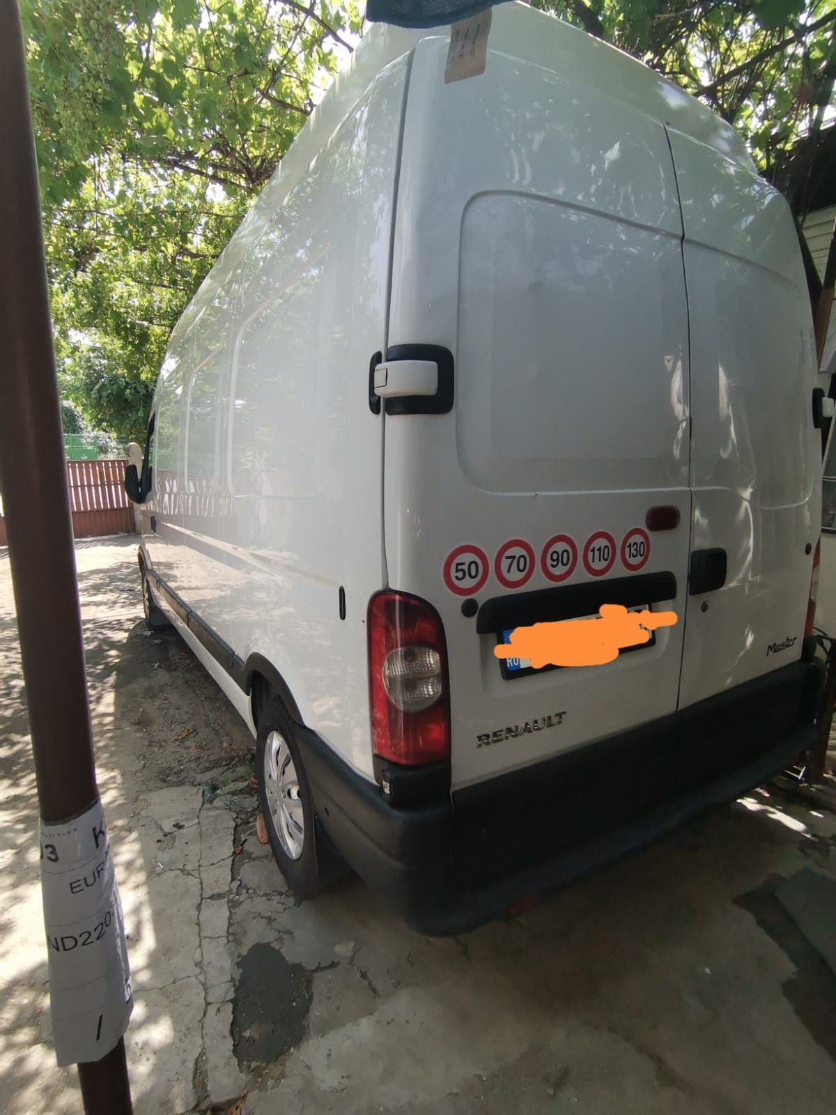 Vând Renault master 3 panouri suprainaltat