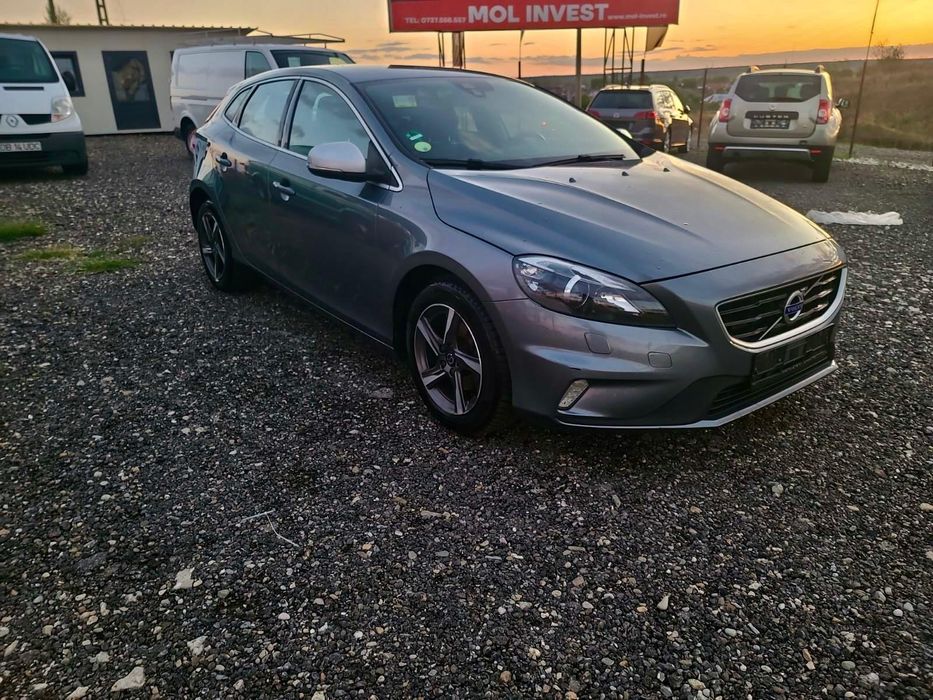 Volvo V40 R Design