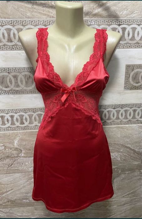 Furou din satin cu dantela