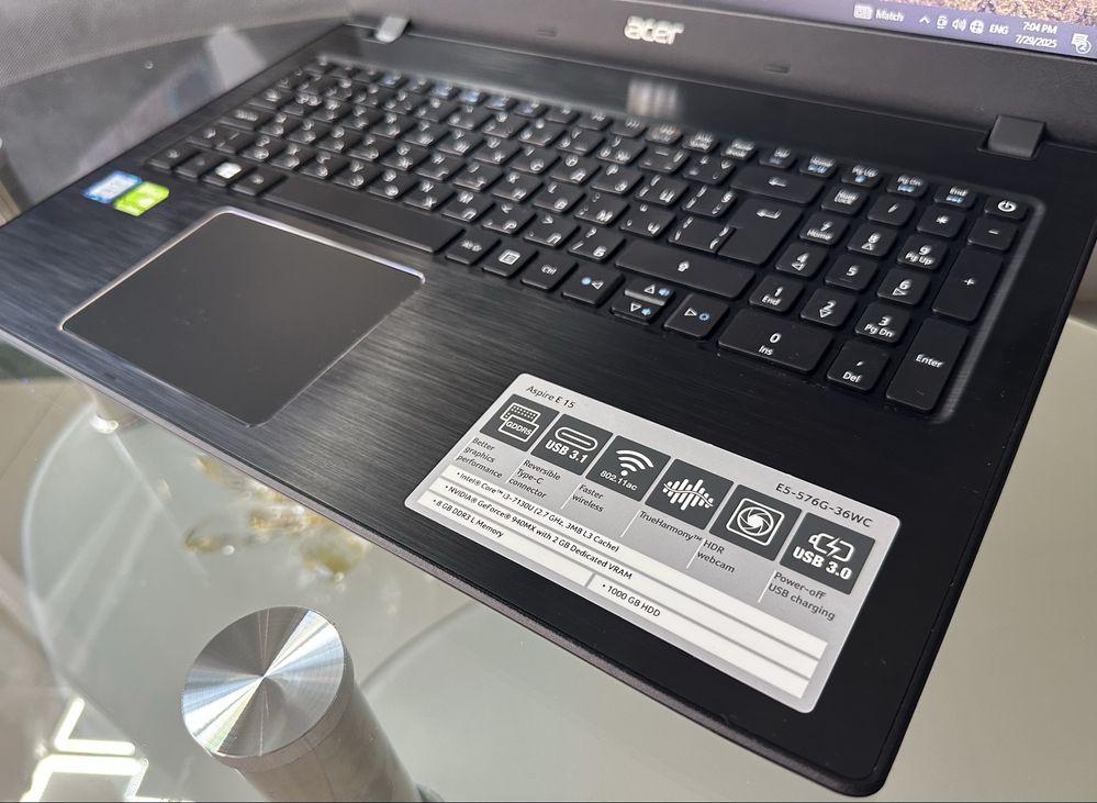 лаптоп ACER Aspire E15
