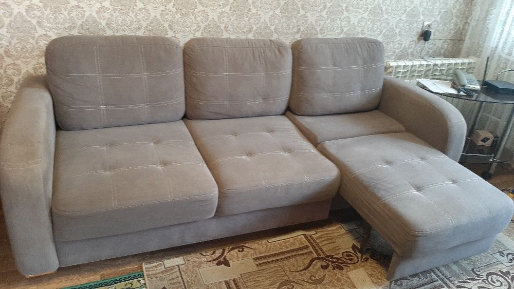 Продам диван с оттоманкой