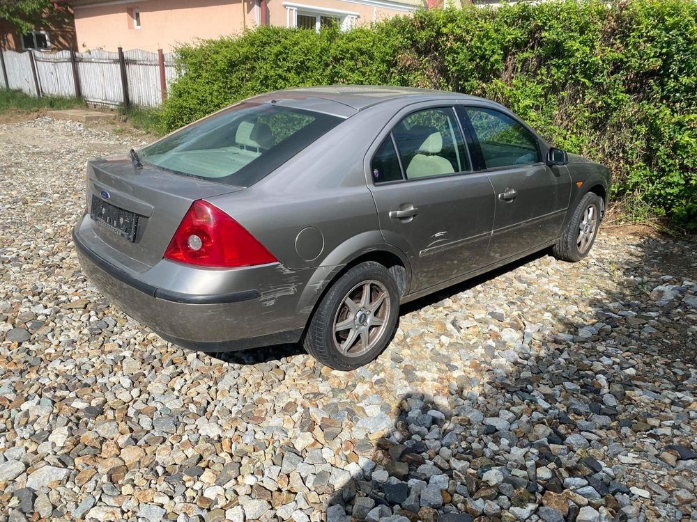 Ford Mondeo 2.0 benzina 145 cp