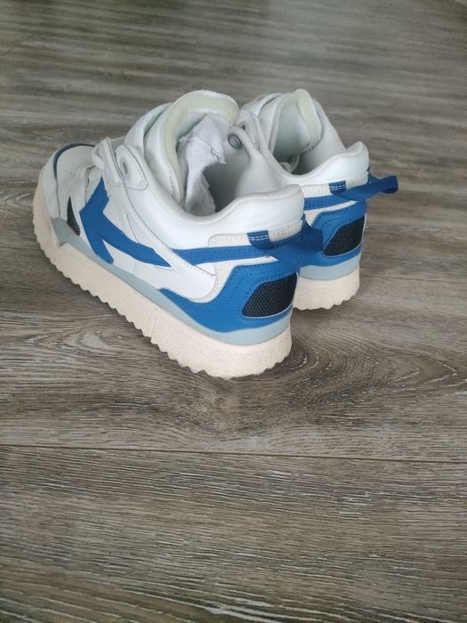 adidași off white out of office