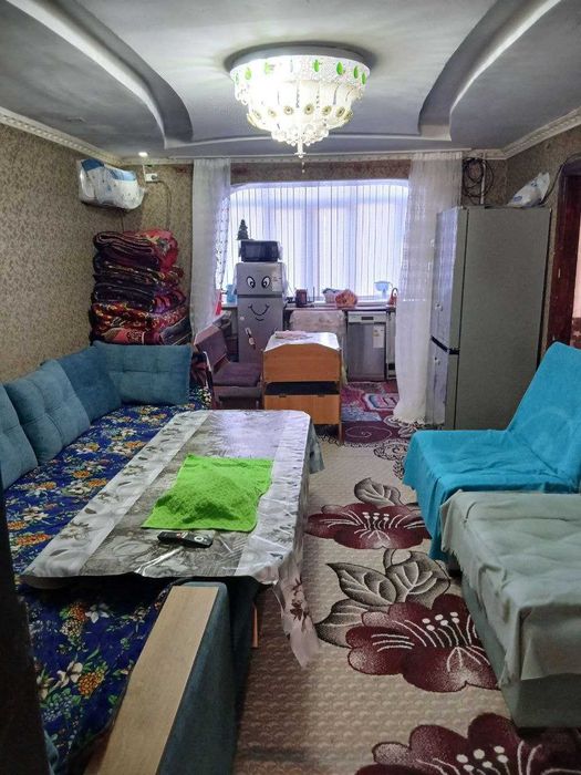 2 хонали 3 хонага мосланган,  олди ва оркасида агароти бор