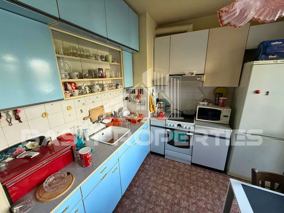 Продава се Тристаен апартамент в София, Красна поляна 3 - 84 кв.м за 2000 €/кв.м - Снимка #2