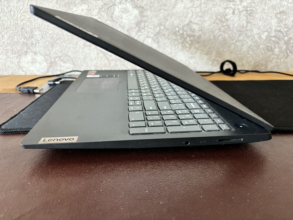 Ноутбук Lenovo Ideapad 3 15ADA05