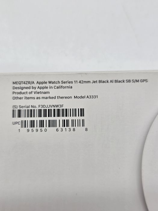 Apple Watch 11 GPS, Carcasa Jet Black Aluminium 42mm, Black Sport Band