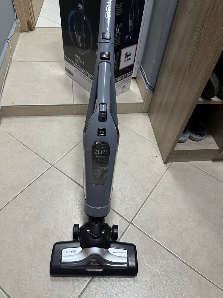 Вертикална прахосмукачка Rowenta Dual Force