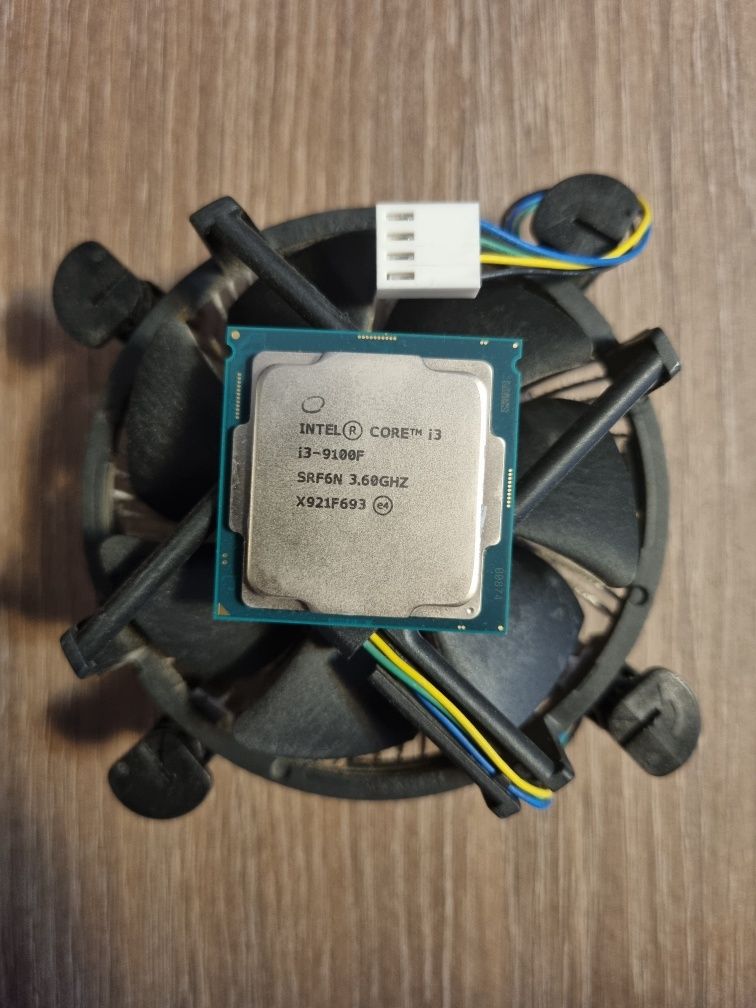 Intel i3 9100F + cooler