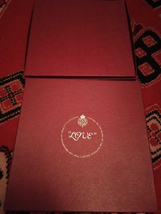 Vand farfurie Craciun Love din portelan englezesc superior