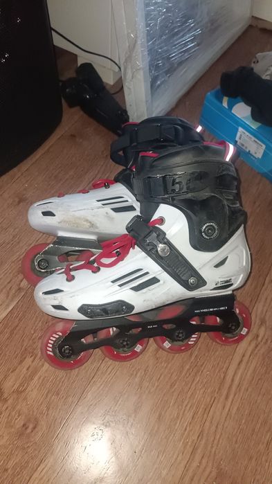 Продам роликовые коньки decathlon
