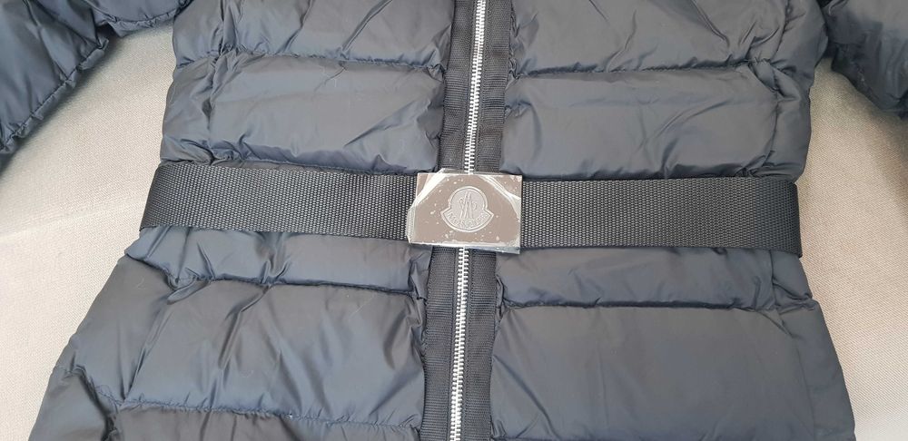 Geaca model Tatie  M o n c l e r/ puf de gasca /blana  de vulpe!