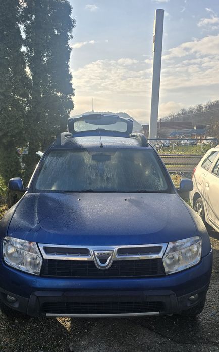 bara fata, faruri, aripi, capota, haion, portiera dacia duster 4x4