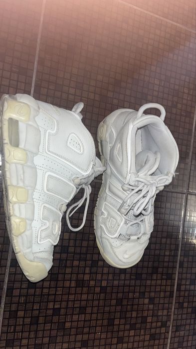 Nike air more uptempo