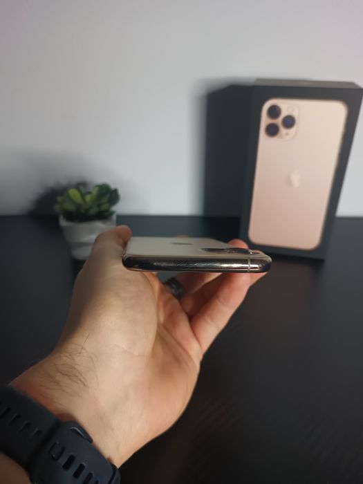 iPhone 11 Pro, Gold - Ca Nou!