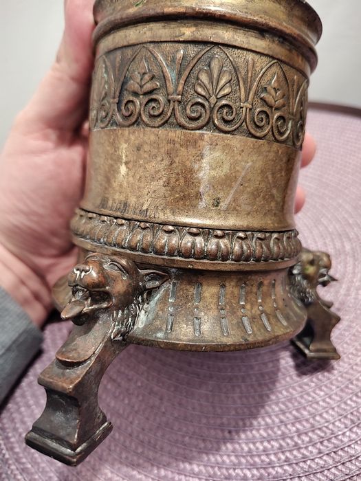 Vază, jardiniera veche din bronz