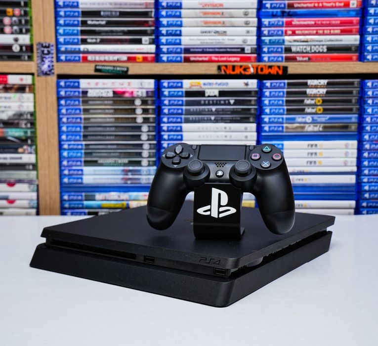 PlayStation 4 , PS 4 cu manete si jocuri