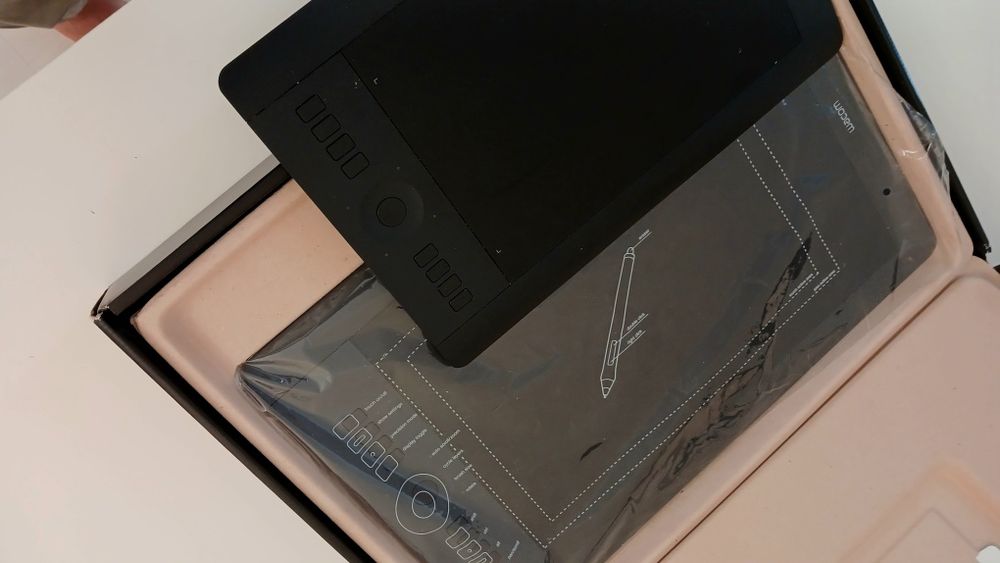 Графический планшет wacom intuos pro L