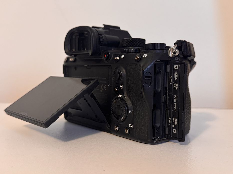 Sony A7R III Full‑Frame 42 MP, stare foarte bună