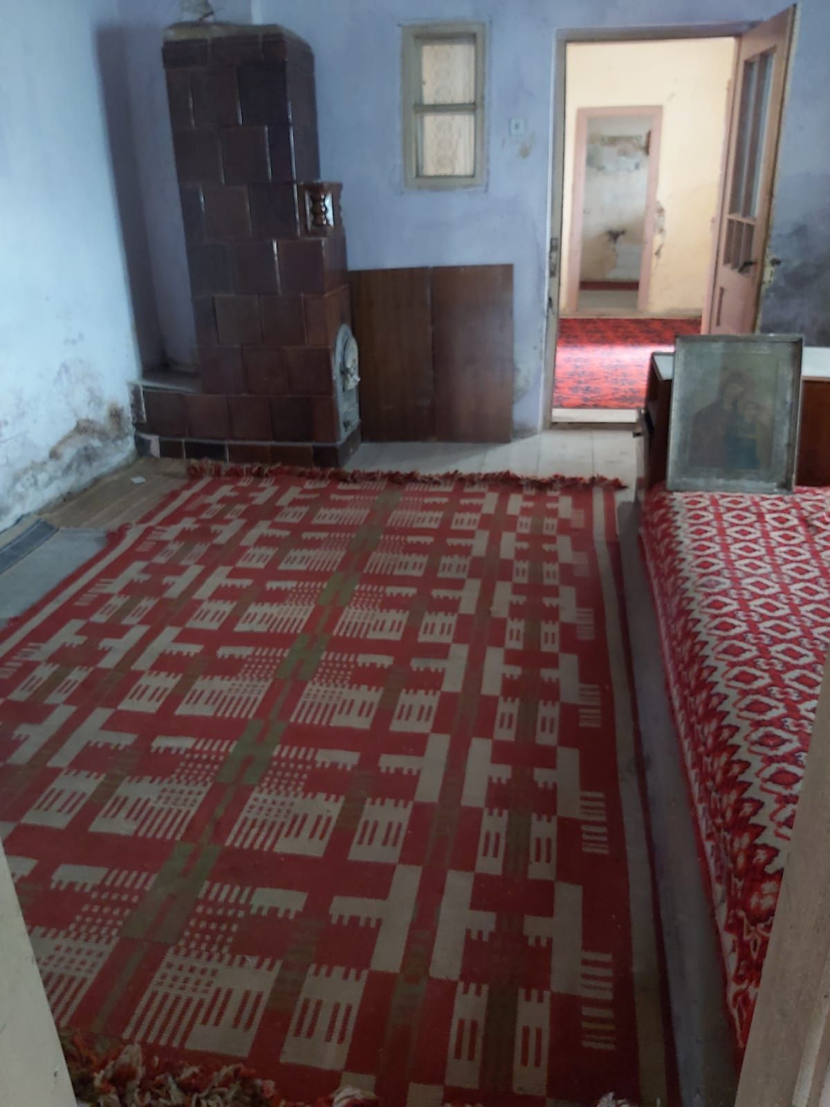 casa  cu toate utilitățile la poartă