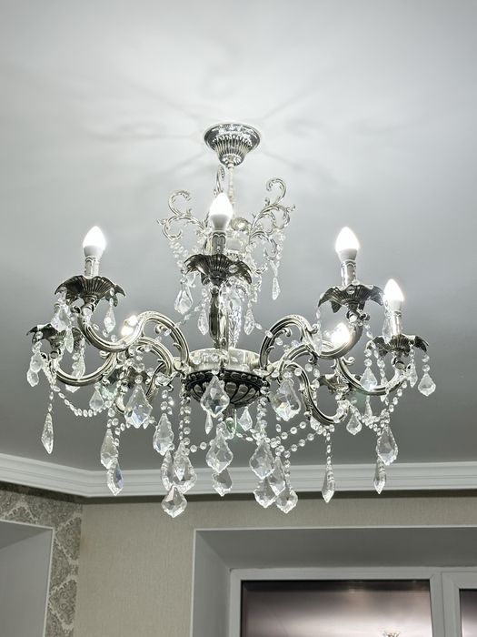 Люстра для зала и комнатные