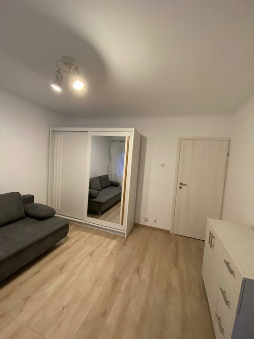 Dau in chirie apartament cu o camera.