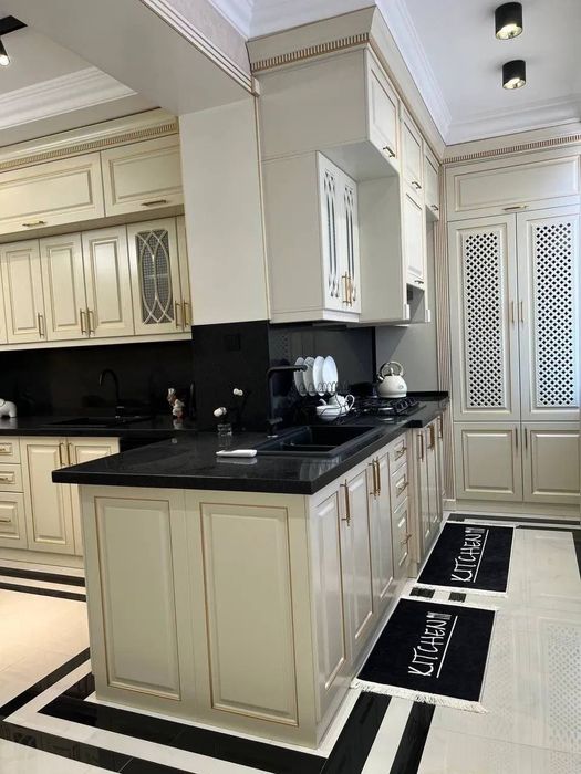 Продается  3/5/6 посольство России