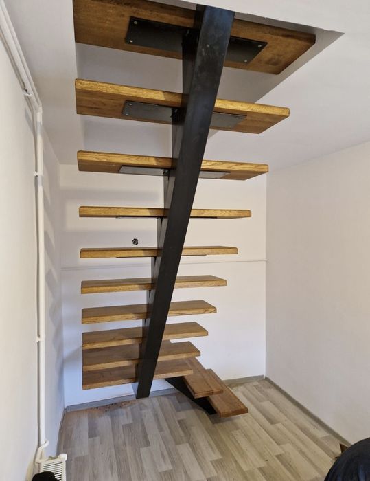Scari de iterior