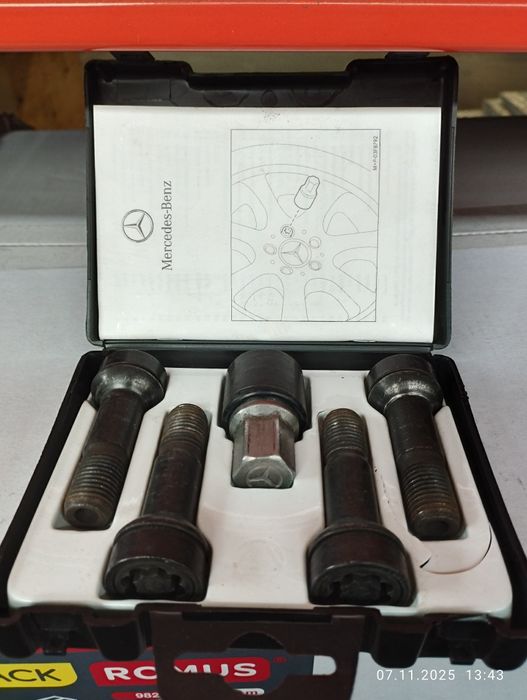 Секретни болтове mercedes