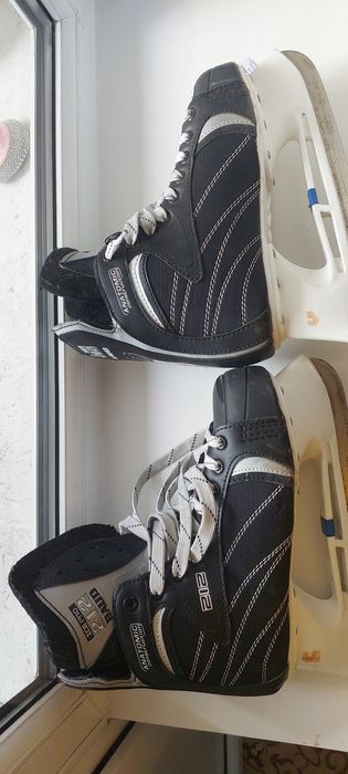 Продам коньки бу 42 размера