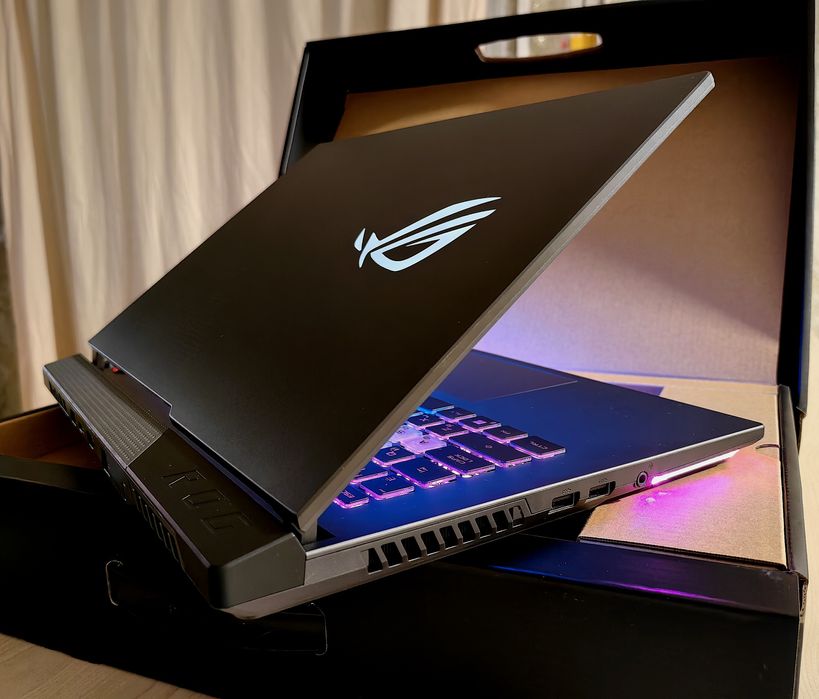 Asus Rog Strix G15 Ryzen 7 -4800H, 16Gb, GTX1650, 512SSD, 300nit