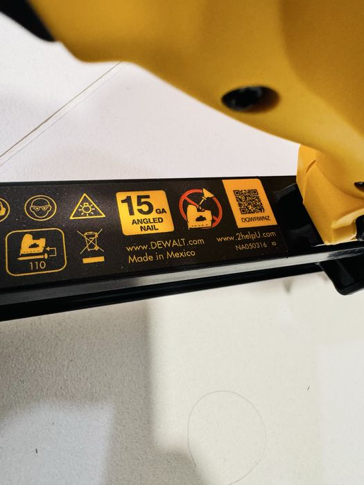 Dewalt DCN650N pistol impuscat cuie cu acumulator