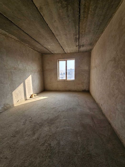 Buxoroda kvartira xonadon uy sotiladi 4 xonali 170m² 6-7-qavat