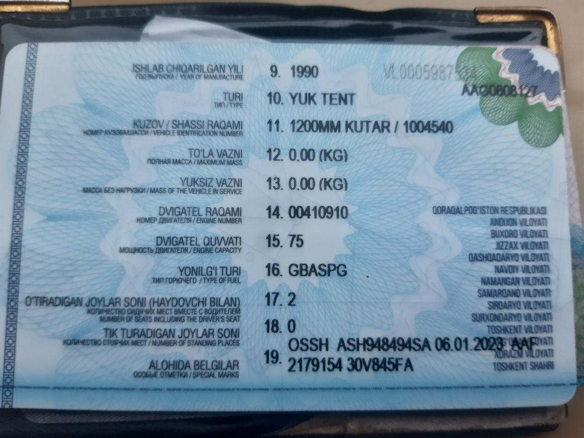Uvaz moshina sotiladi puliz o‘ziz bilan ketadi xarajati yo‘q tent bor
