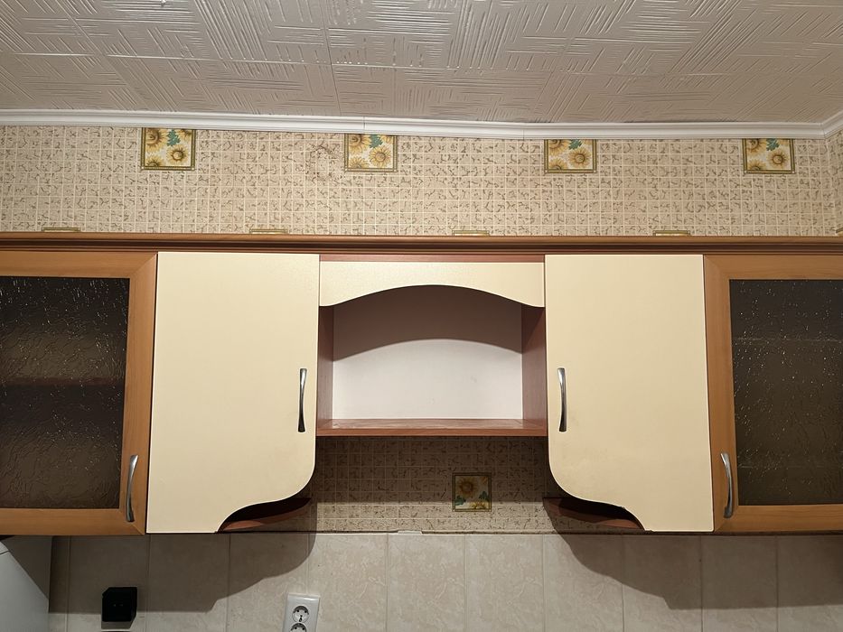 Продаю верхний гарнитур